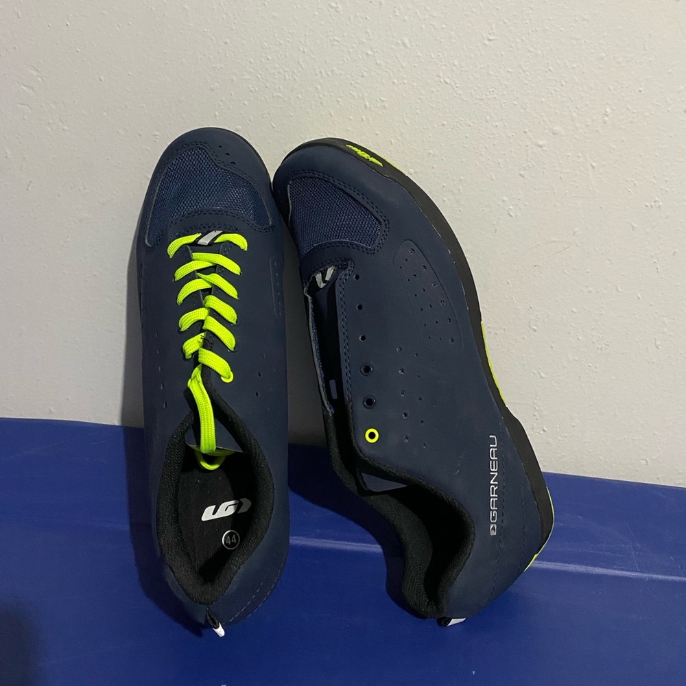 Garneau Athletic Shoes - Size 44